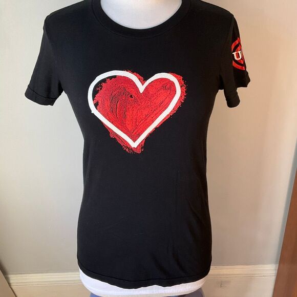 U2 Concert Tee With Heart Graphic, M
Black Women's Cut for a girl short sleeve - Picture 7 of 16